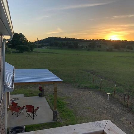 Pleasant Valley Farm Dairy Barn Writer'S Retreat Columbia Exterior photo